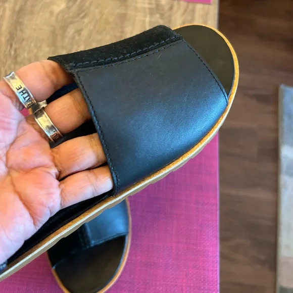 Sorel Women's Black Slide Sandals - Picture 3 of 7